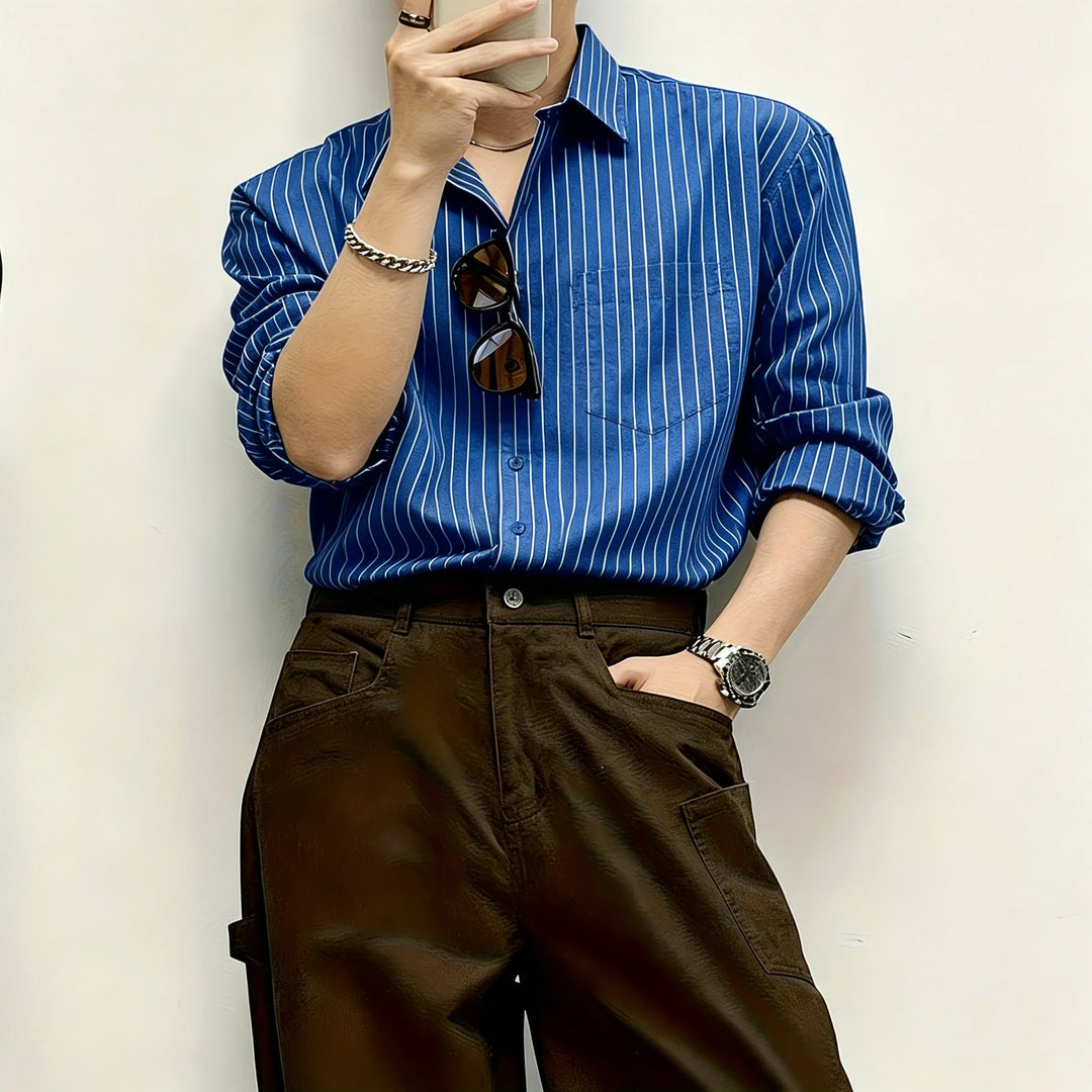 Men's Long-Sleeved Shirt with Black Base and Pinstripes, Loose Fit, Slimming Design, Single Pocket, Lapel, Casual Top.