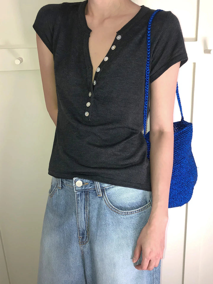 Shell Button Knit T-shirts Women Summer Simple Versatile Slim V-neck Short Sleeve Tess Sweet Korean Style Chic Tshirt Tops New