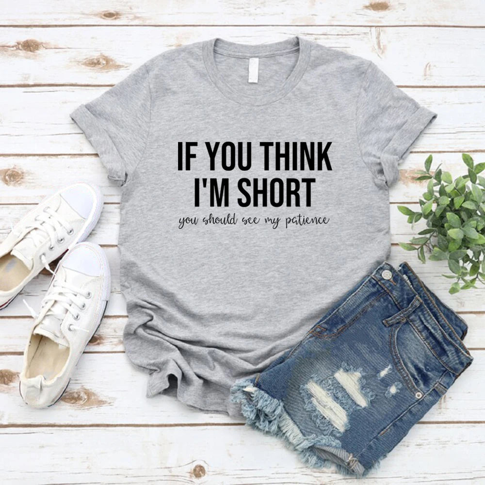 تيشيرت نسائي برسومات مرحة – كم قصير