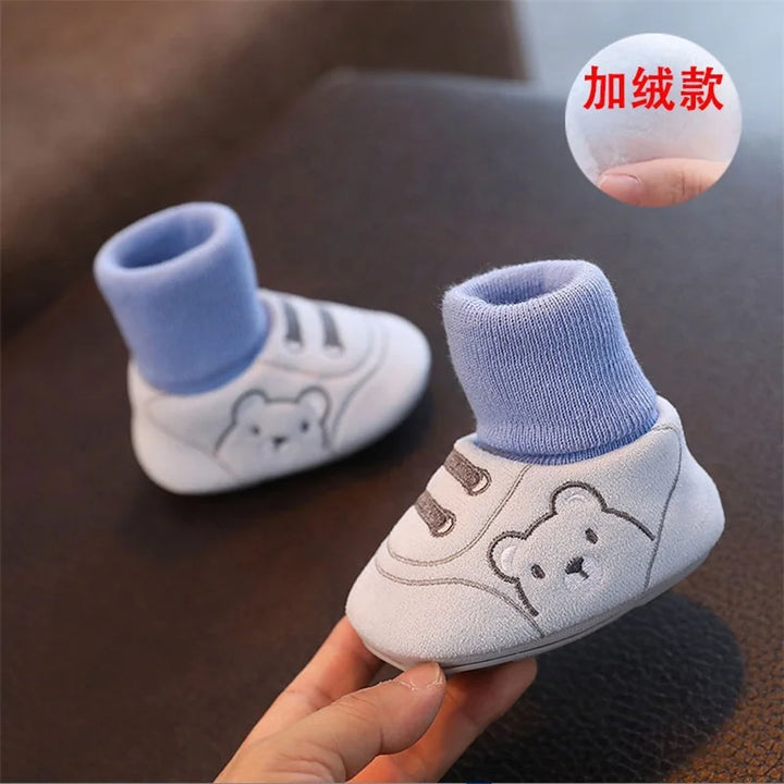 CuddleFeet™ Babyschuhe mit Cartoon-Motiven
