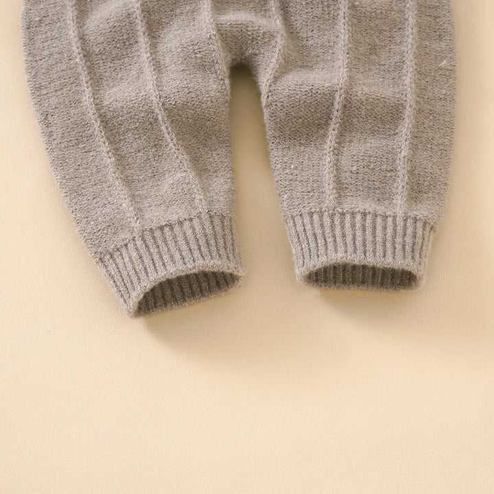 „SnugBabe™ Strampler-Set mit neutralen Trägern – Baby- und Kleinkind-Outfits“