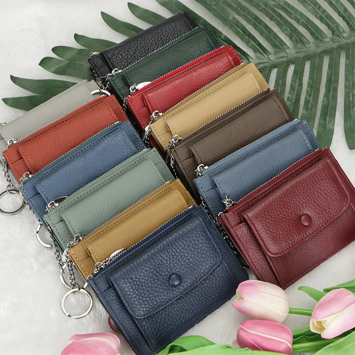 محفظة جلدية نسائية للبطاقات والعملات المعدنية مع سلسلة مفاتيح