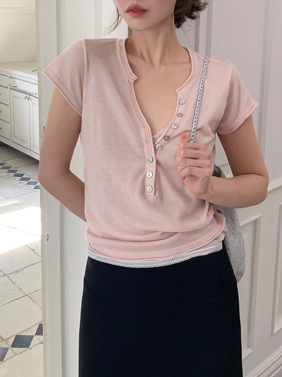 Shell Button Knit T-shirts Women Summer Simple Versatile Slim V-neck Short Sleeve Tess Sweet Korean Style Chic Tshirt Tops New