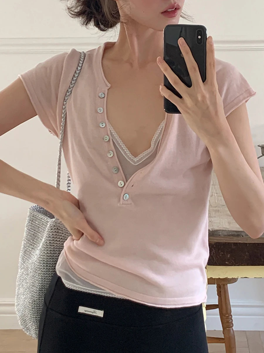 Shell Button Knit T-shirts Women Summer Simple Versatile Slim V-neck Short Sleeve Tess Sweet Korean Style Chic Tshirt Tops New