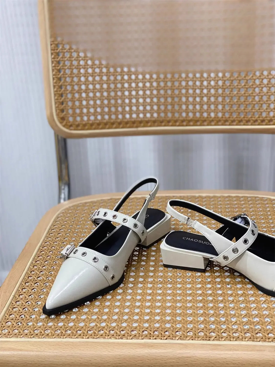 2025 Women’s Pointed Toe Sandals – Low Heels, Comfortable & Anti-Slip