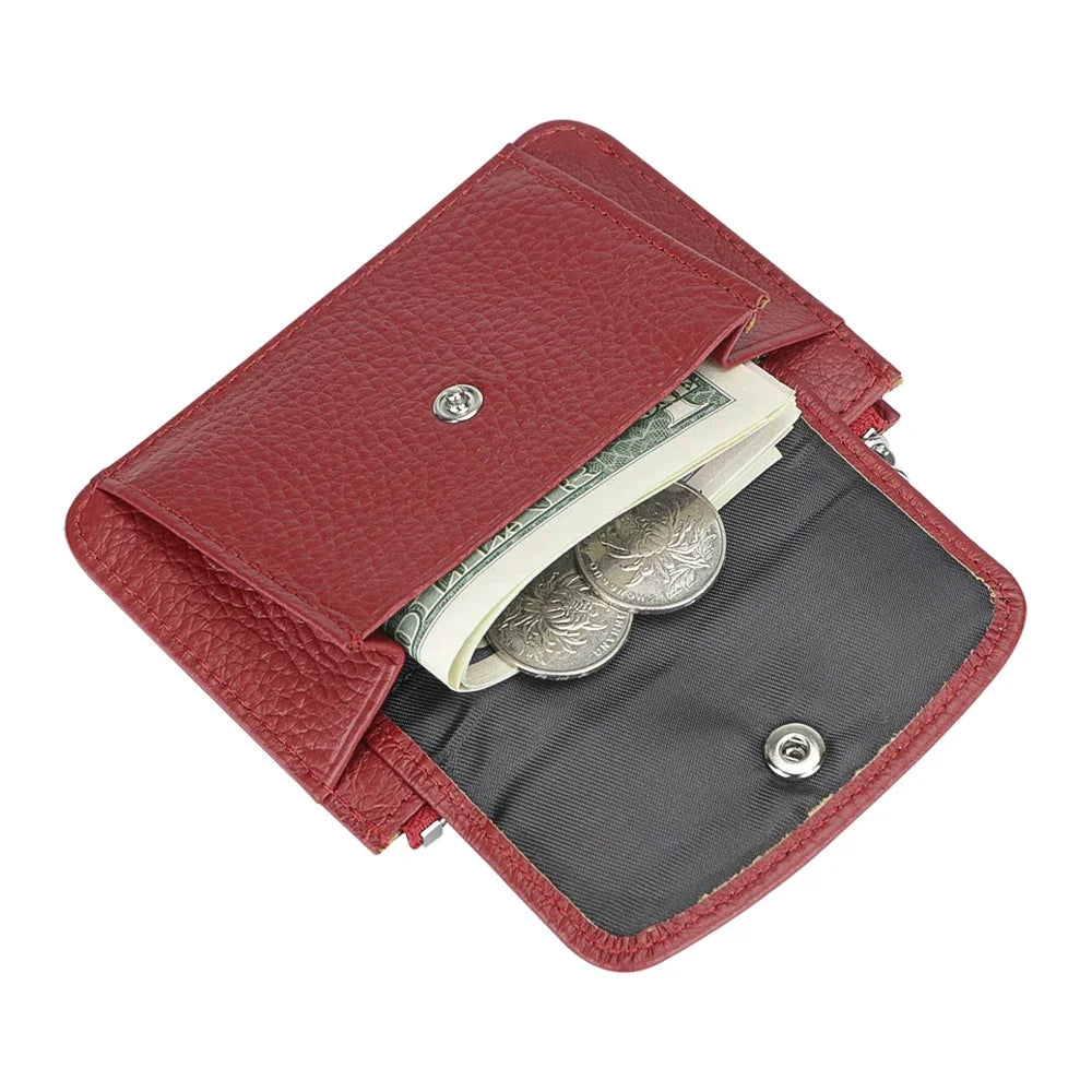 محفظة جلدية نسائية للبطاقات والعملات المعدنية مع سلسلة مفاتيح